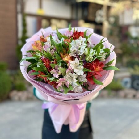 Букет из альстромерии #1055