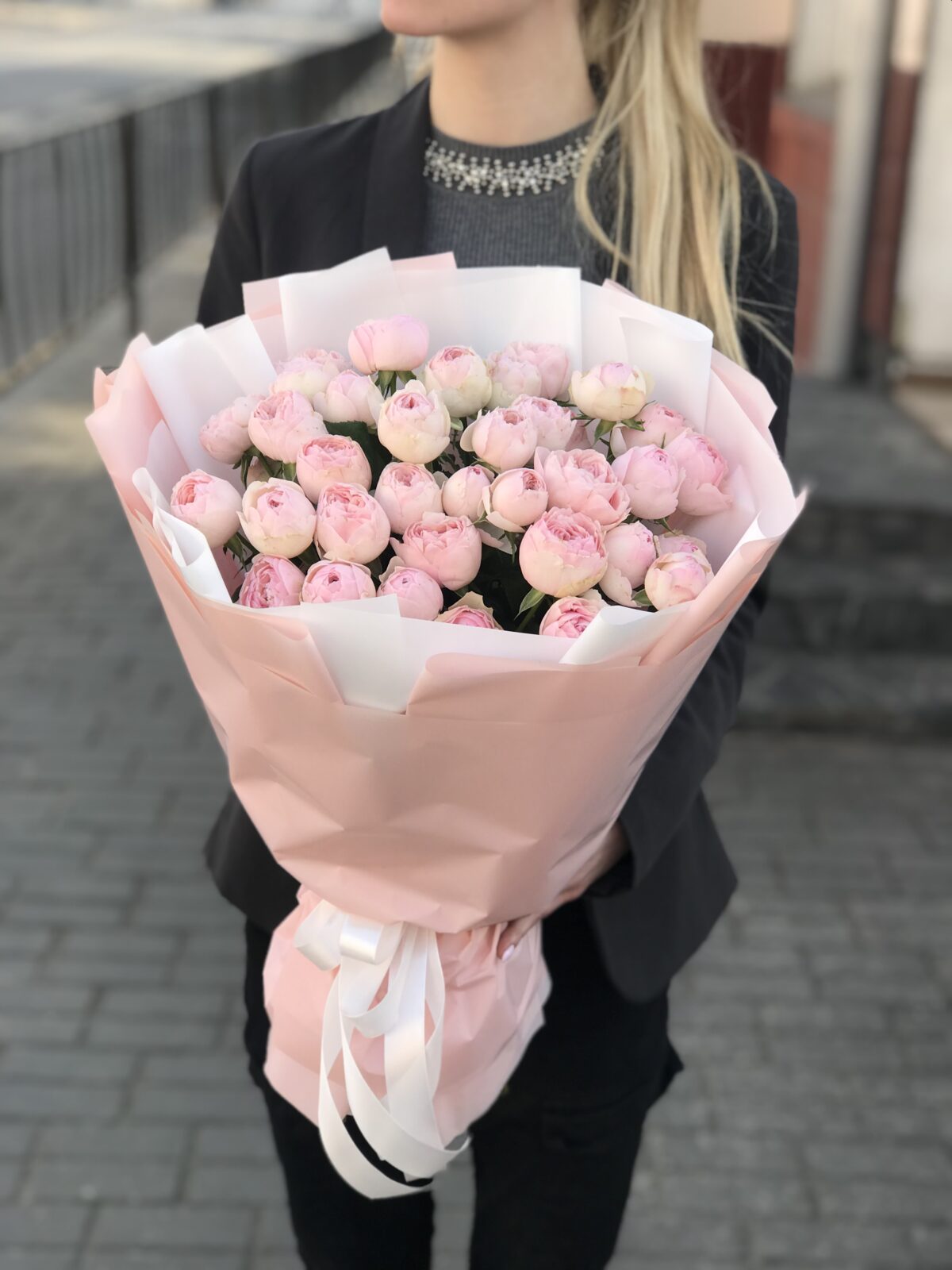 Букет из кустовых роз #1091 Букет из кустовых роз #1091 - цветы, цветы гомель, доставка цветов гомель, купить цветы, доставка цветов
